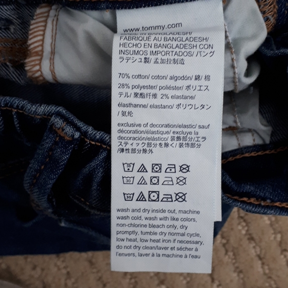 Tommy Hilfiger jeans, denim blue size 3-6 - Picture 4 of 4